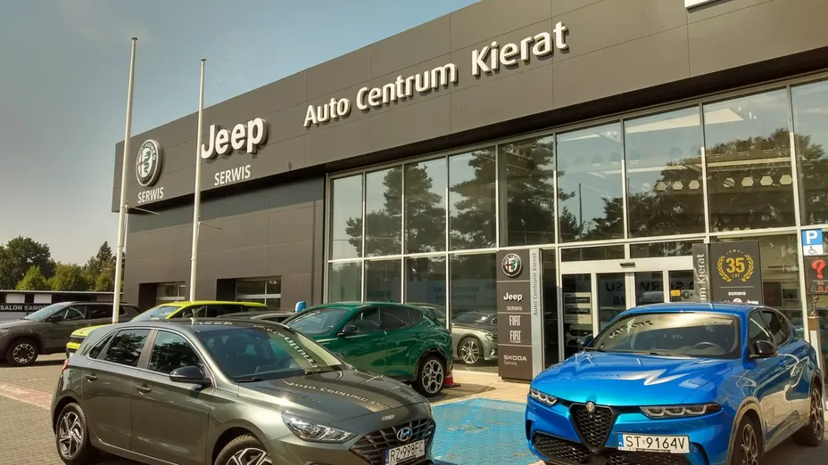 HYUNDAI i30 -