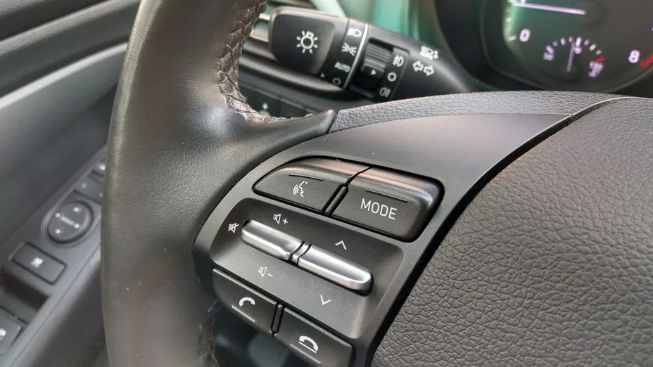 HYUNDAI i30 -