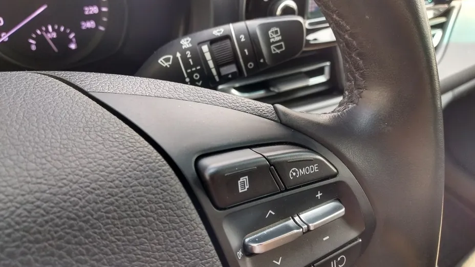 HYUNDAI i30 -