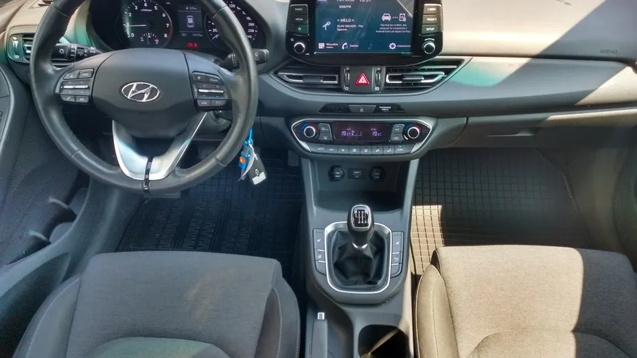 HYUNDAI i30 -