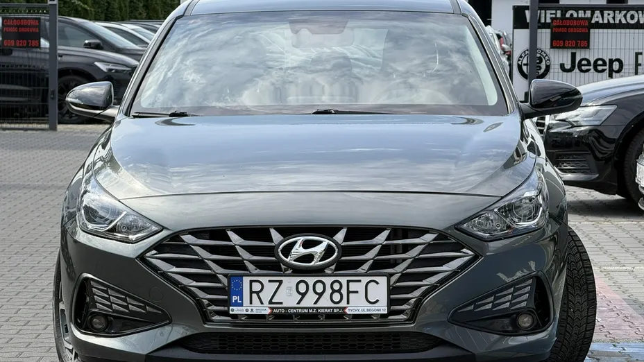 HYUNDAI i30 -