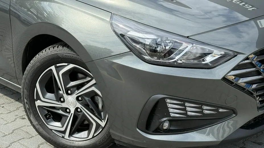HYUNDAI i30 -