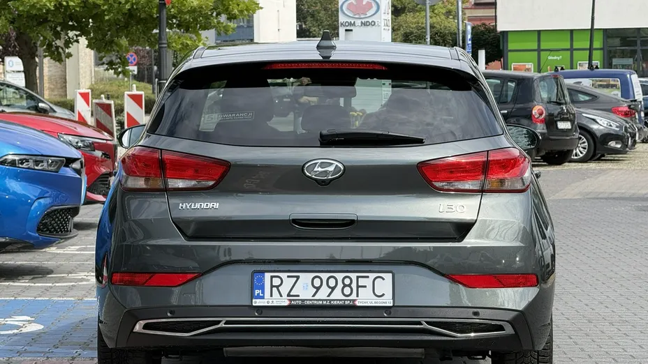 HYUNDAI i30 -