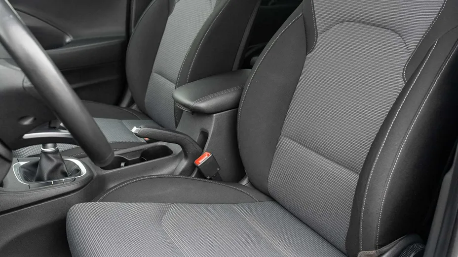 HYUNDAI i30 -