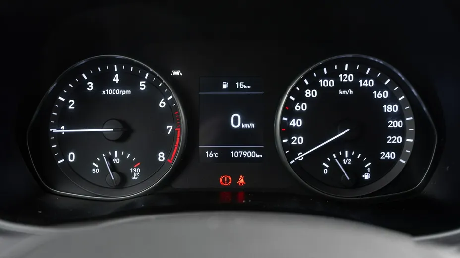 HYUNDAI i30 -