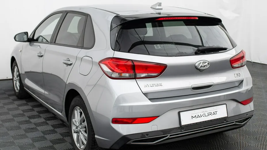 HYUNDAI i30 -