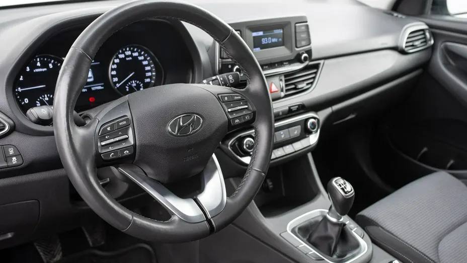 HYUNDAI i30 -