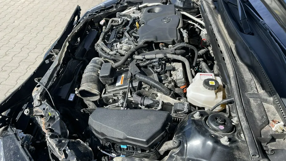 TOYOTA Camry -