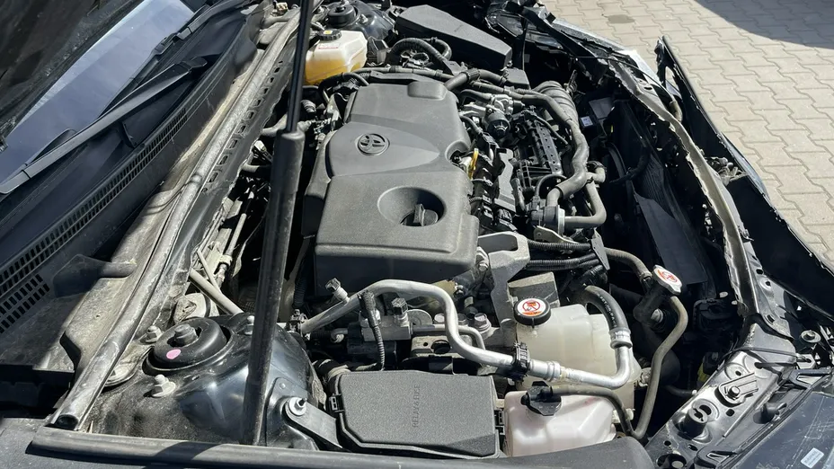 TOYOTA Camry -