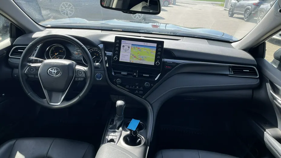 TOYOTA Camry -
