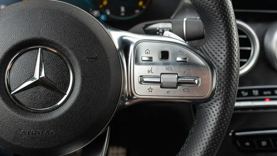 MERCEDES-BENZ GLC -
