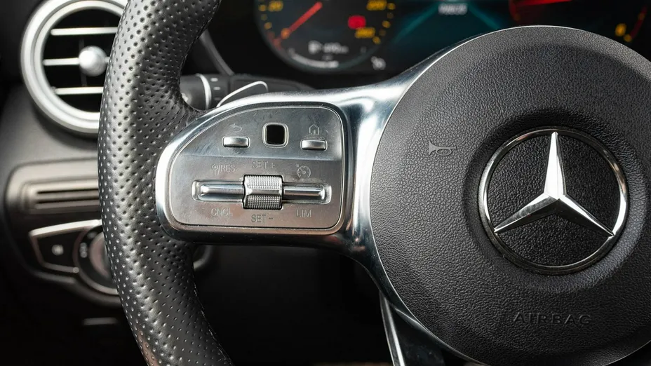 MERCEDES-BENZ GLC -