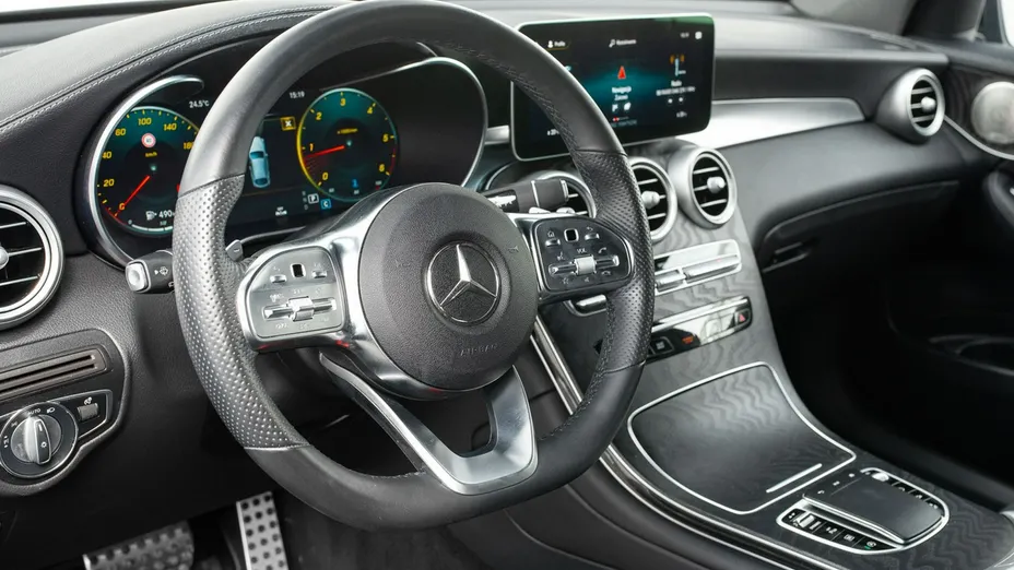 MERCEDES-BENZ GLC -