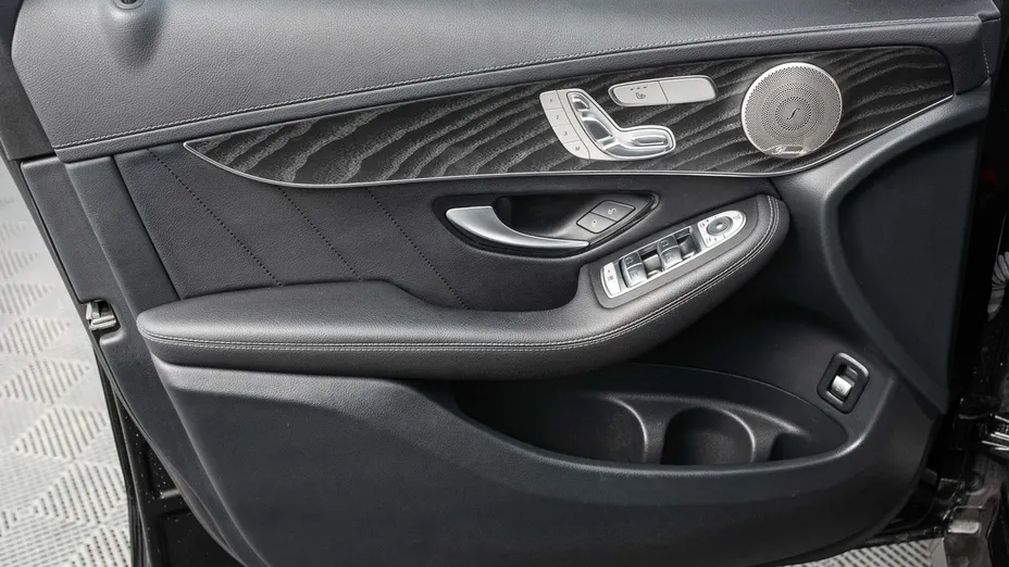 MERCEDES-BENZ GLC -