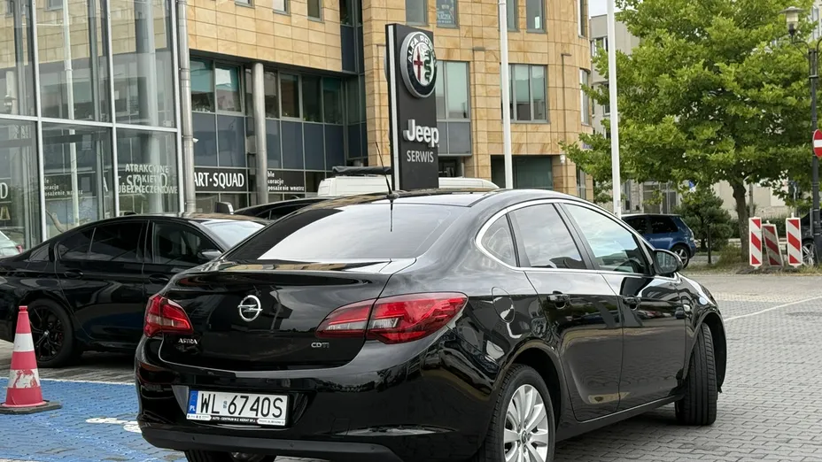 OPEL Astra -