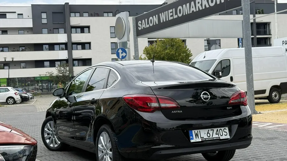OPEL Astra -