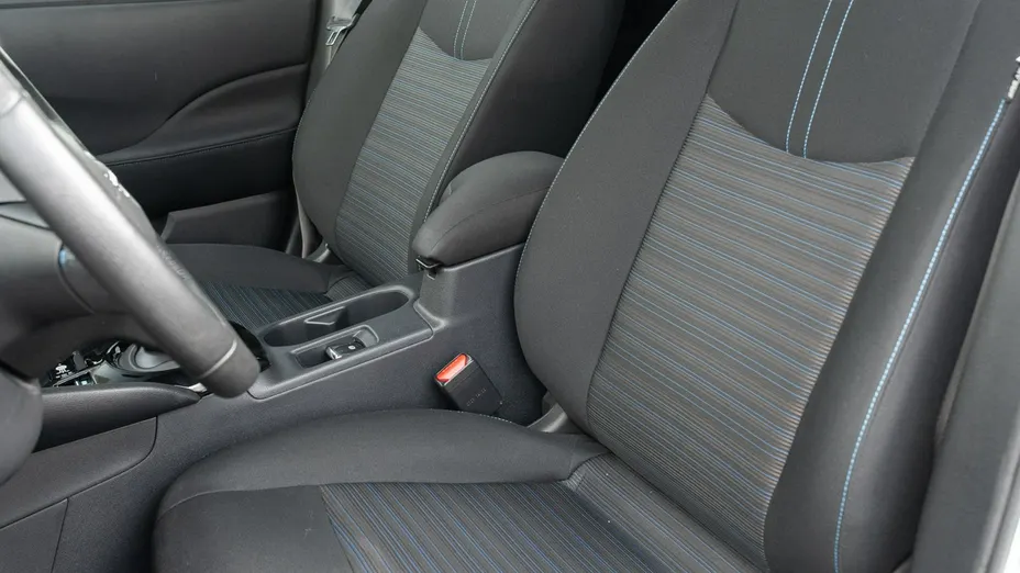 NISSAN Leaf -
