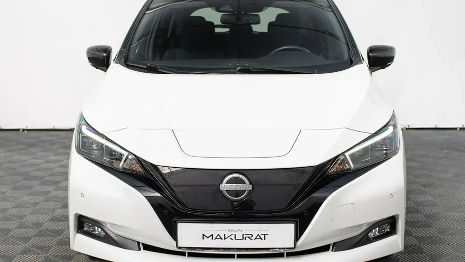 NISSAN Leaf -