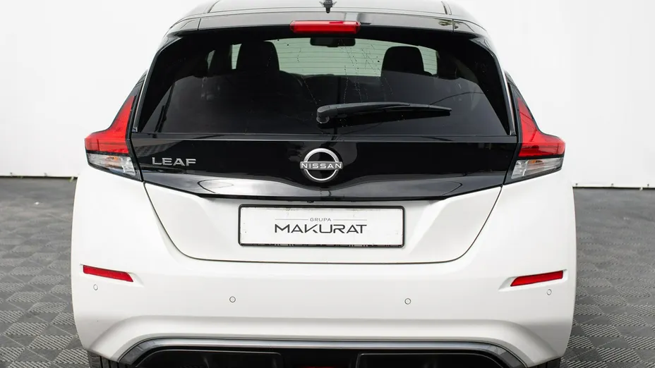 NISSAN Leaf -