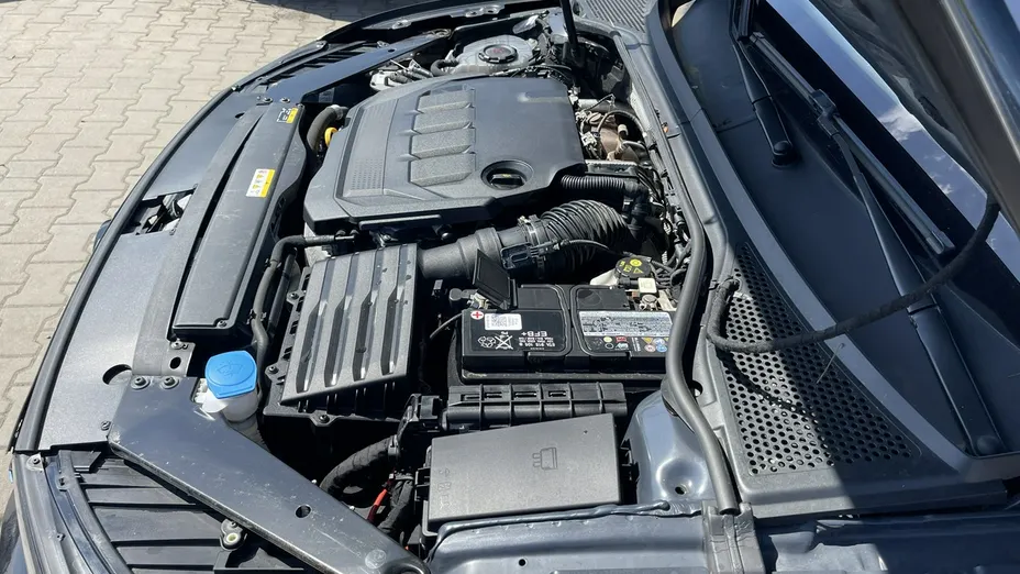 VOLKSWAGEN Passat -