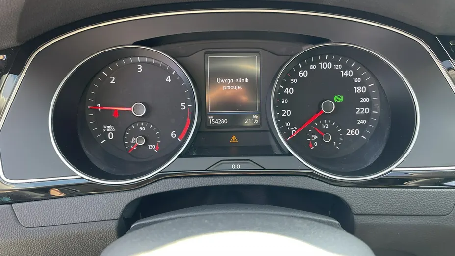VOLKSWAGEN Passat -