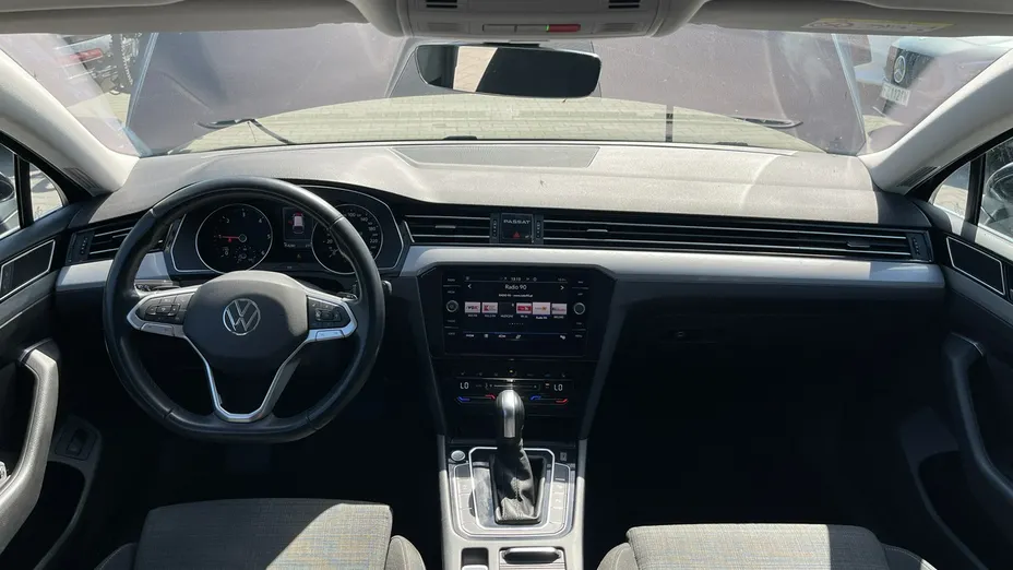 VOLKSWAGEN Passat -