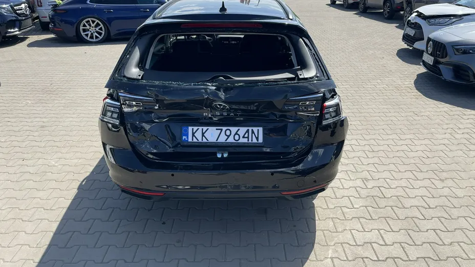 VOLKSWAGEN Passat -