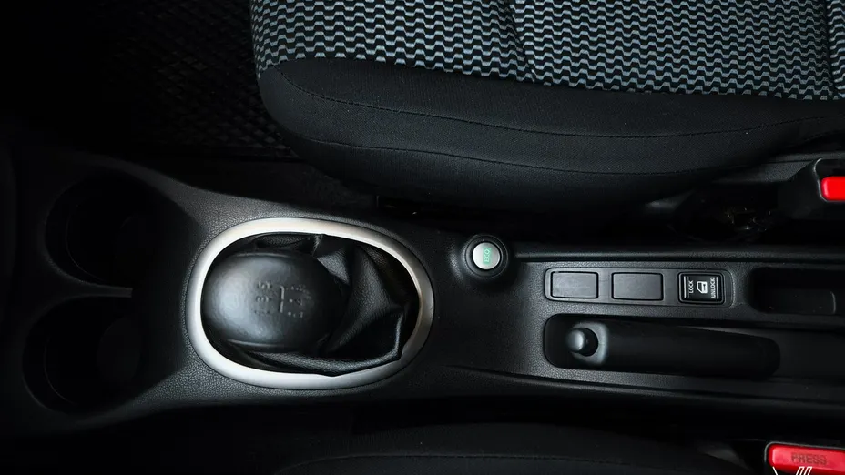 NISSAN Note -