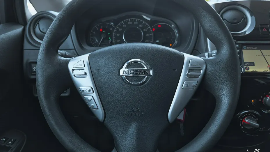 NISSAN Note -