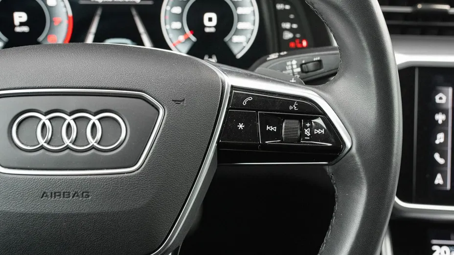 AUDI A6 -