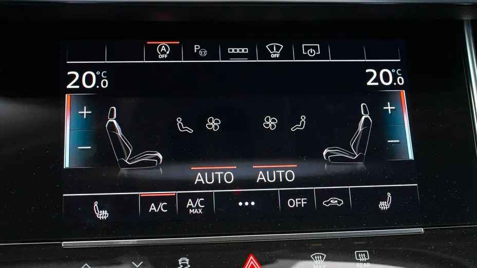 AUDI A6 -