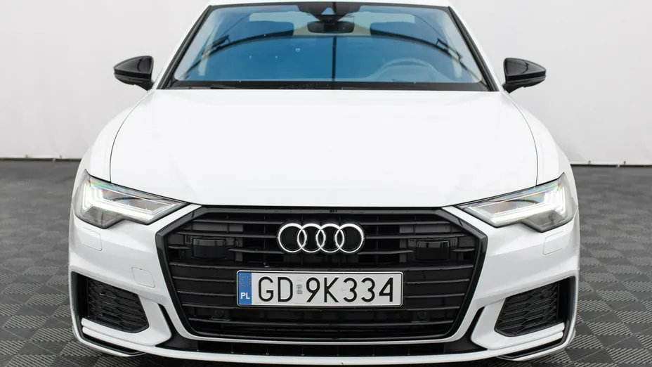AUDI A6 -
