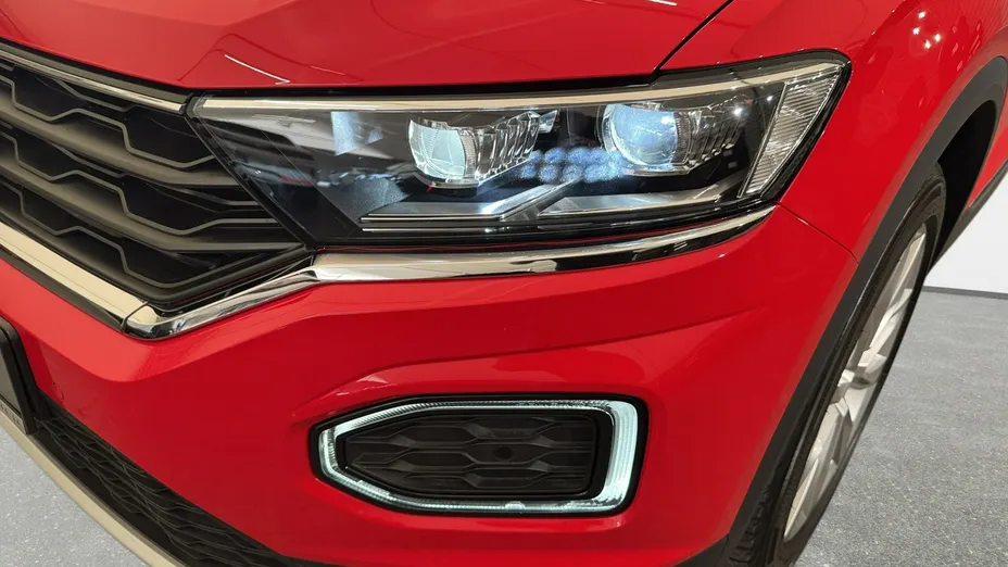 VOLKSWAGEN T-ROC -