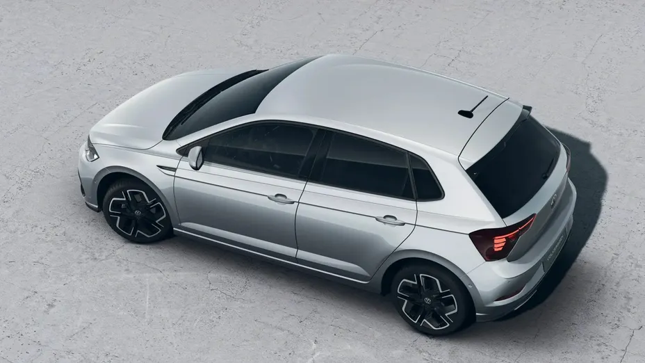 VOLKSWAGEN Polo -