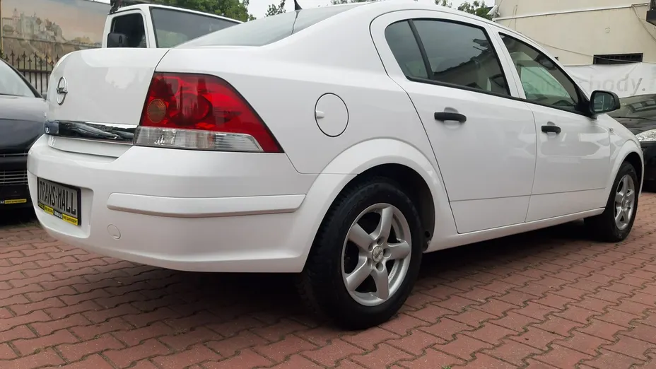 OPEL Astra -