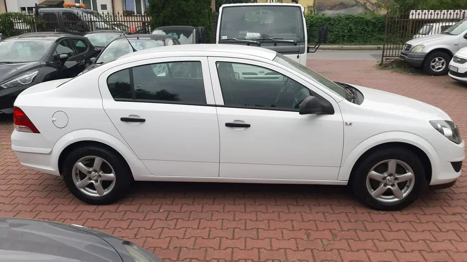 OPEL Astra -