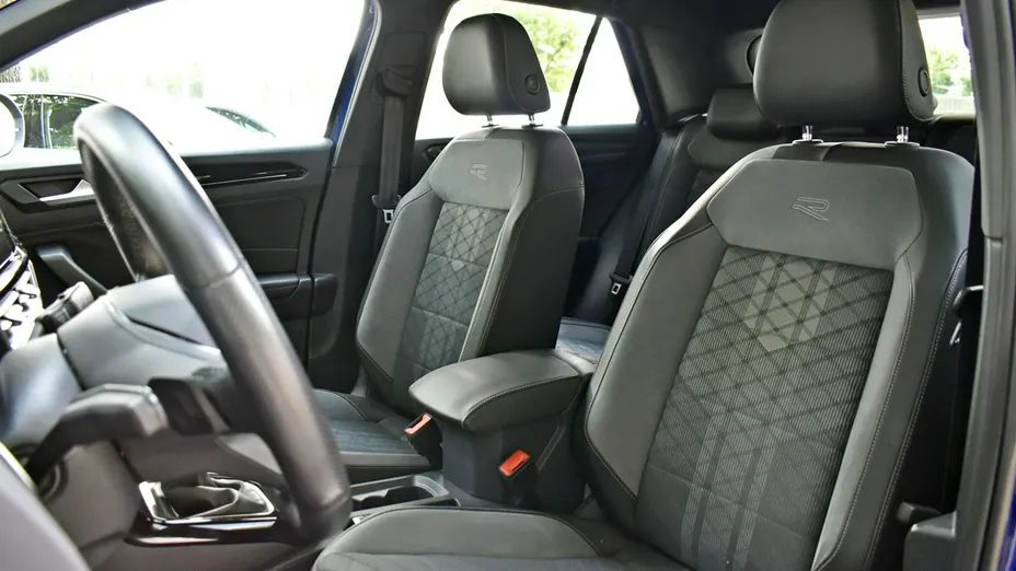 VOLKSWAGEN T-ROC -