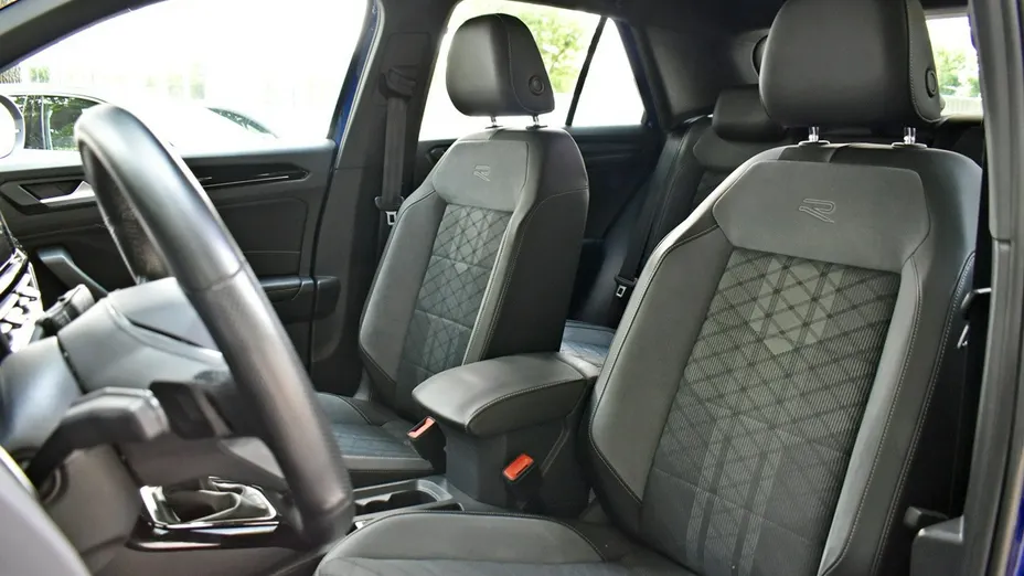 VOLKSWAGEN T-ROC -
