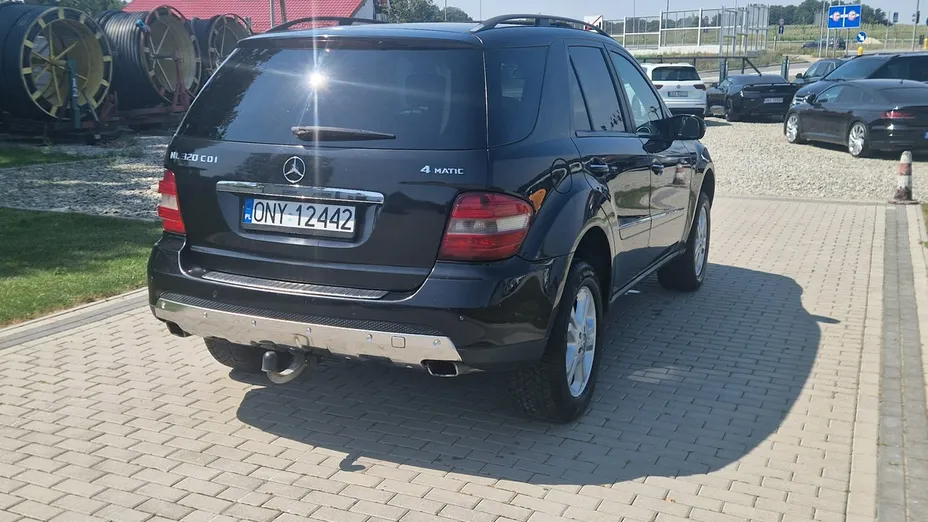 MERCEDES-BENZ ML -