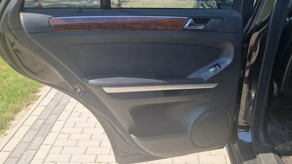 MERCEDES-BENZ ML -