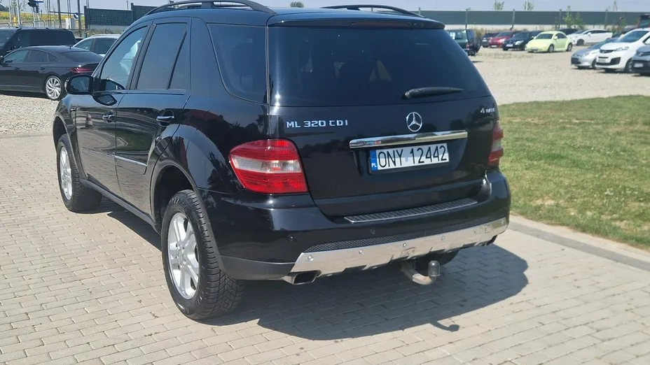 MERCEDES-BENZ ML -