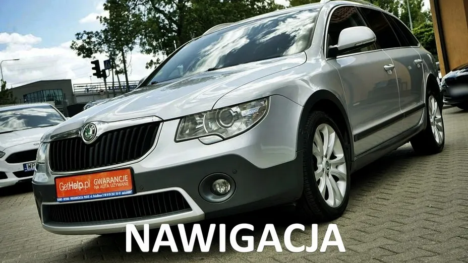 SKODA Superb -