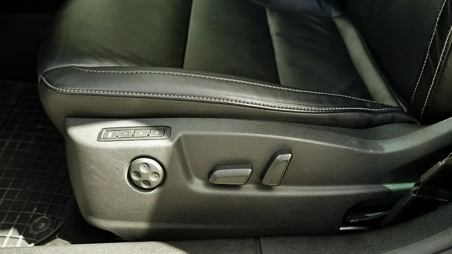 SKODA Superb -