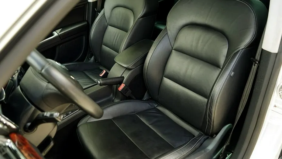 SKODA Superb -