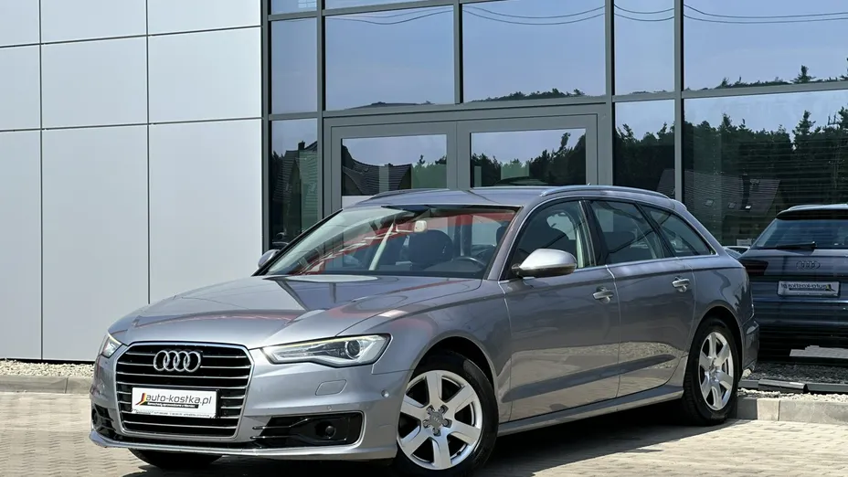 AUDI A6 -