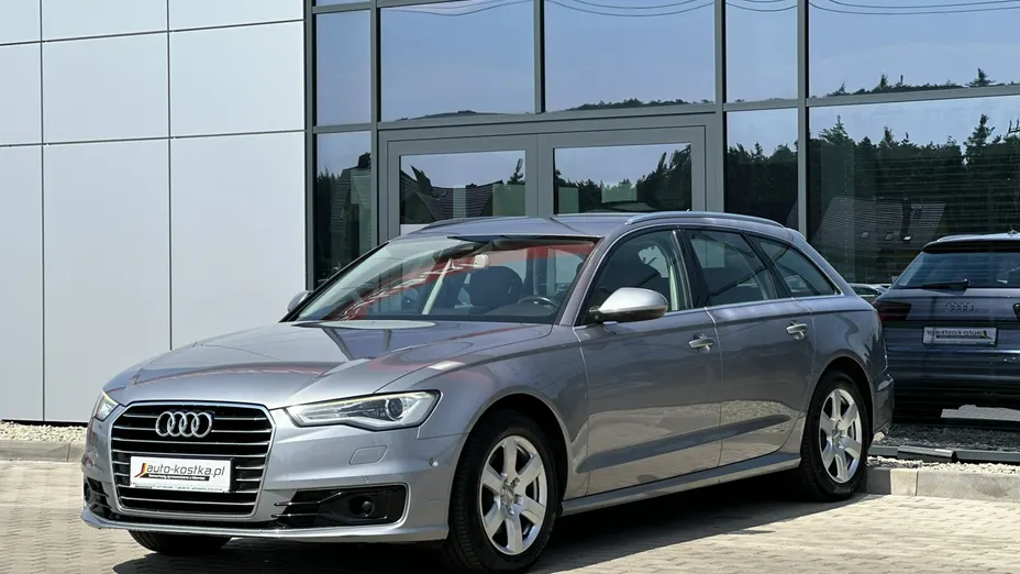 AUDI A6 -