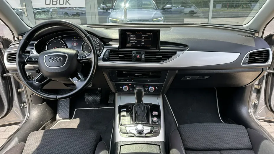 AUDI A6 -
