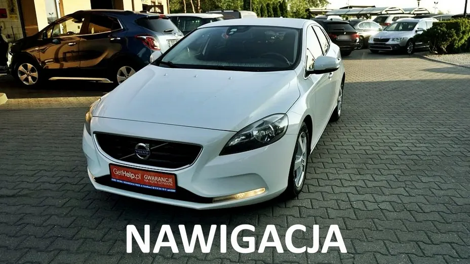 VOLVO V40 -
