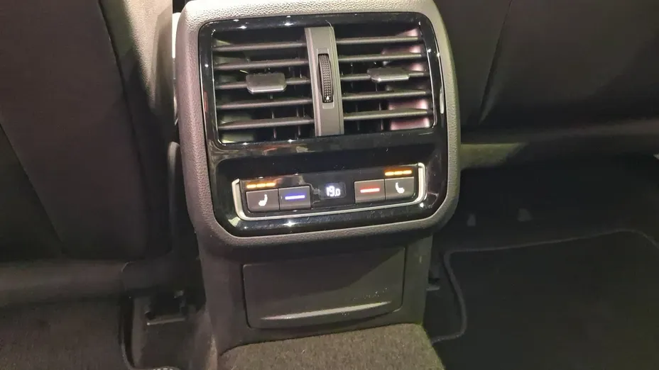 VOLKSWAGEN Arteon -