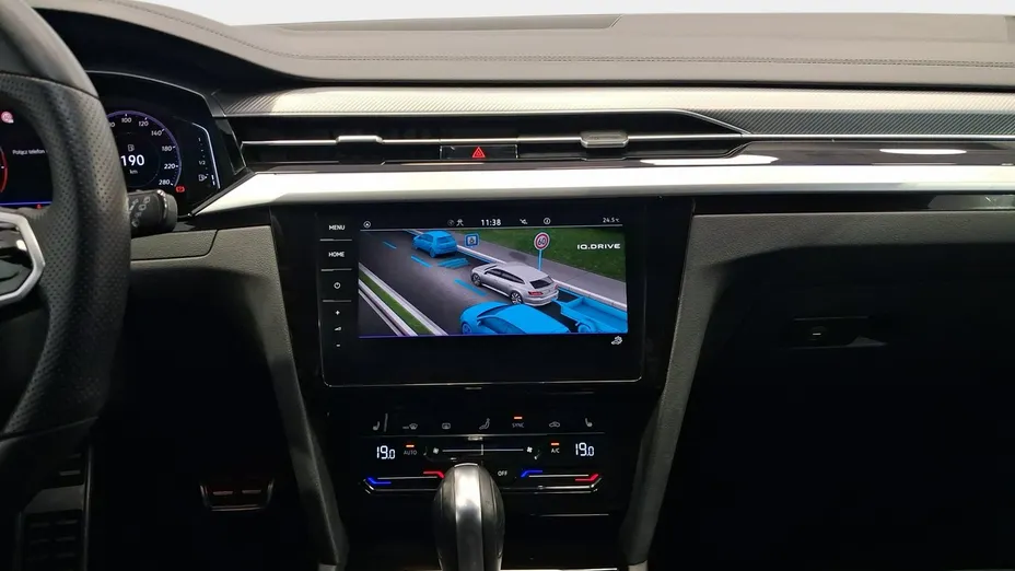 VOLKSWAGEN Arteon -